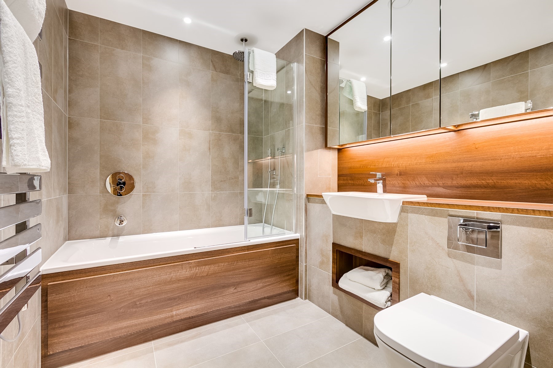 Main Bathroom, 3 Bedroom Apartment | Nine Elms Point | MyLo London